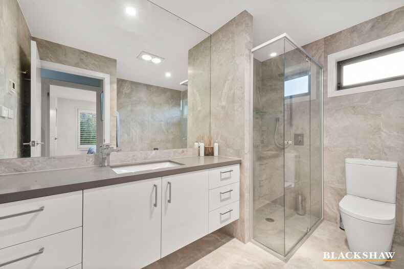 1/12 Gilmore Crescent Garran