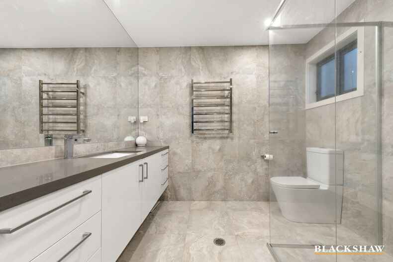 1/12 Gilmore Crescent Garran