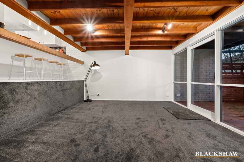 15 English Court Phillip