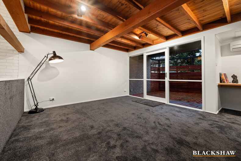 15 English Court Phillip