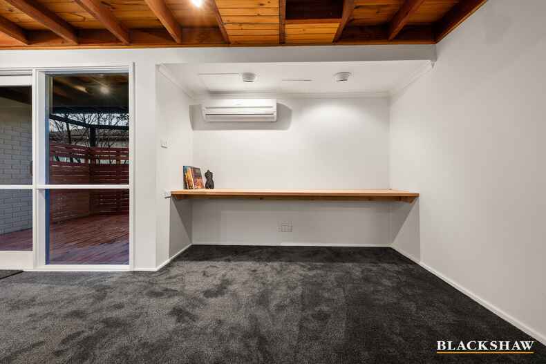 15 English Court Phillip