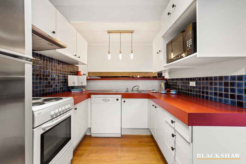 15 English Court Phillip