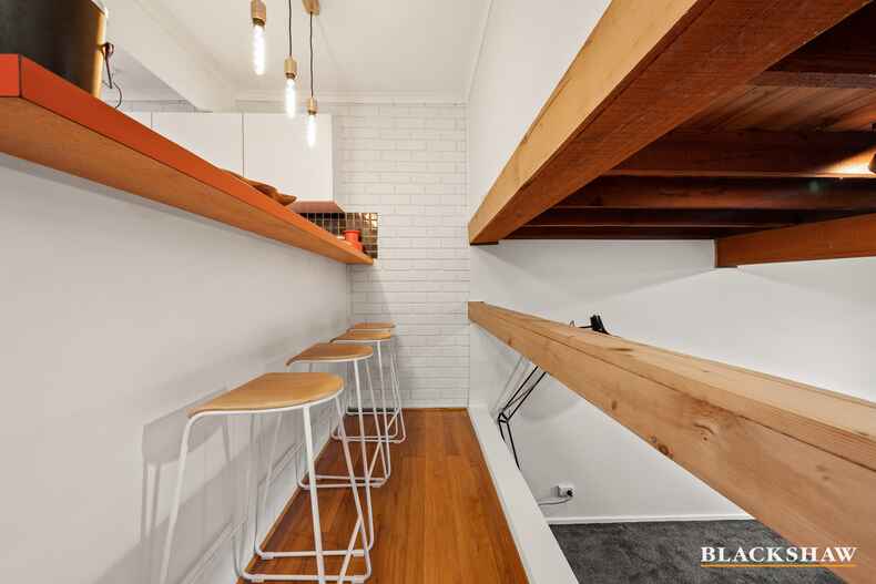 15 English Court Phillip