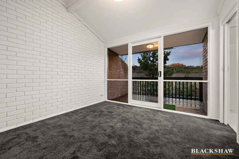 15 English Court Phillip