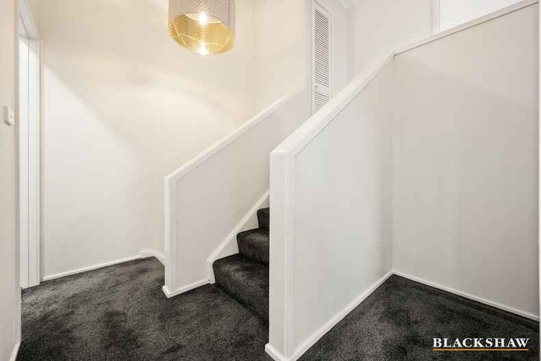 15 English Court Phillip