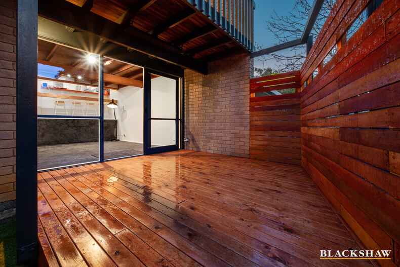 15 English Court Phillip