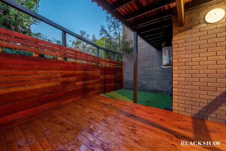 15 English Court Phillip