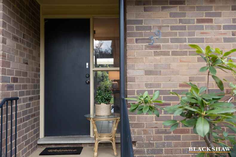 39 Cassinia Street O'Connor 39 Cassinia Street O'Connor