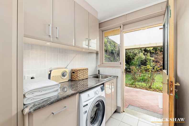 39 Cassinia Street O'Connor 39 Cassinia Street O'Connor