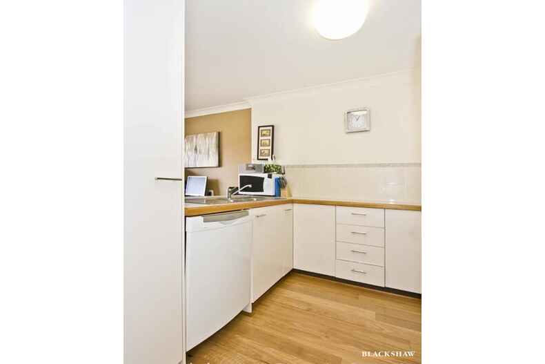 221/15 Jardine Street Kingston