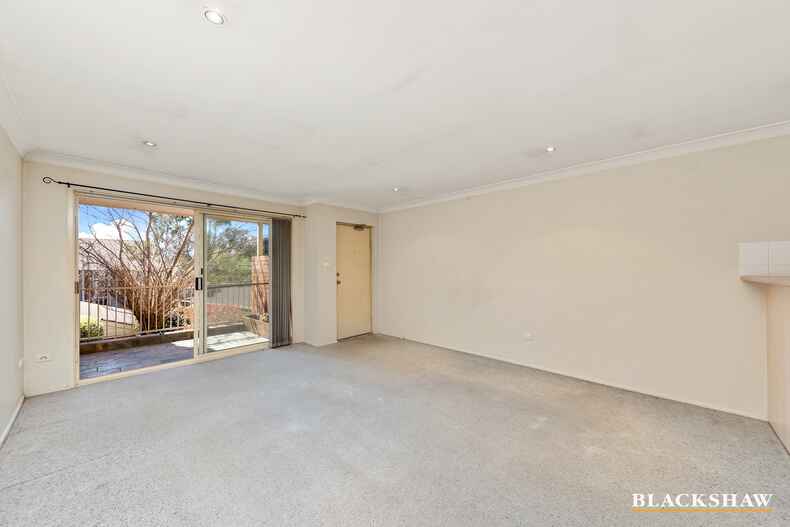 28/12 Albermarle Place Phillip