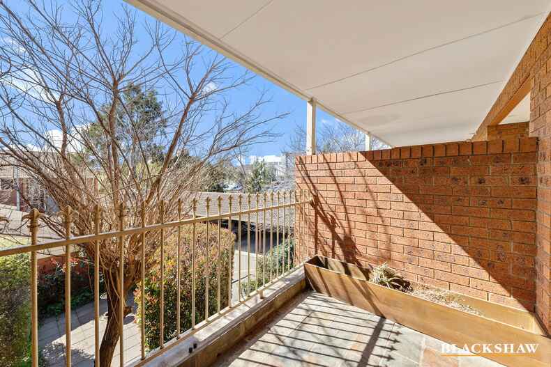 28/12 Albermarle Place Phillip