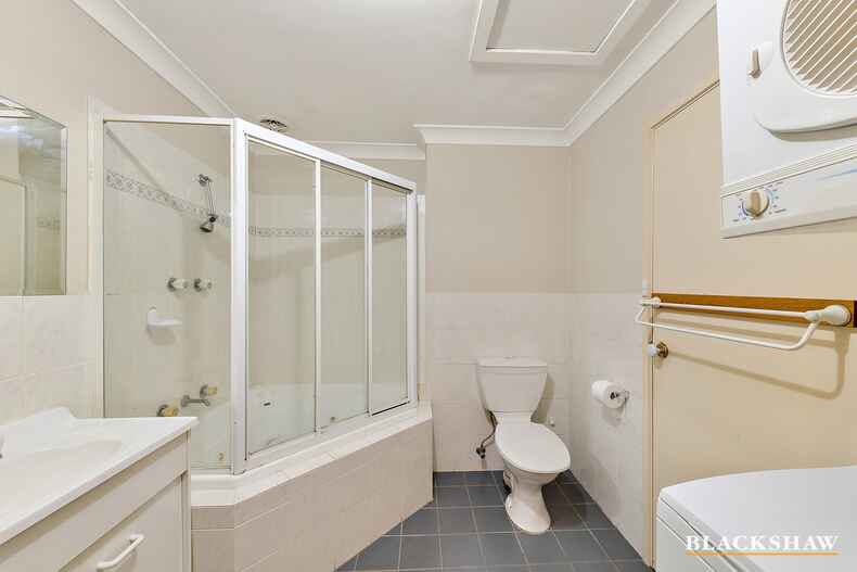 28/12 Albermarle Place Phillip