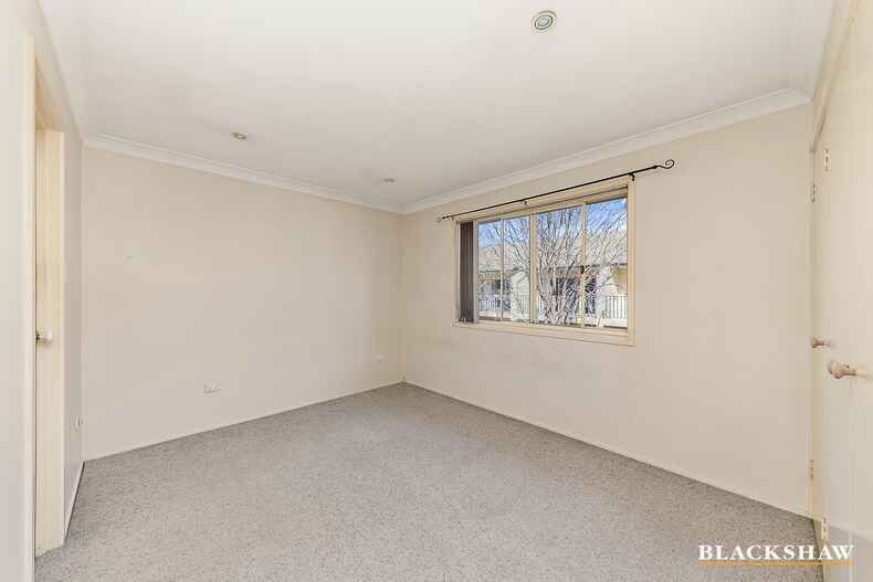 28/12 Albermarle Place Phillip