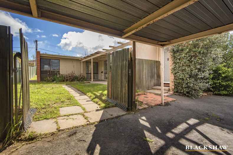 134 Livingston Avenue Kambah 134 Livingston Avenue Kambah