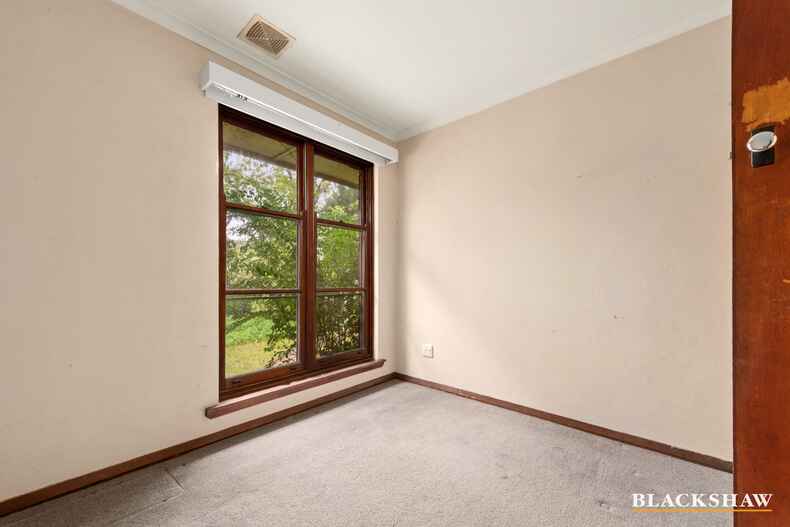 21 MacGillivray Street Yarralumla 21 MacGillivray Street Yarralumla