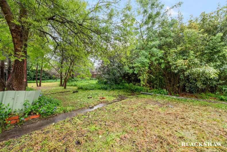 21 MacGillivray Street Yarralumla 21 MacGillivray Street Yarralumla