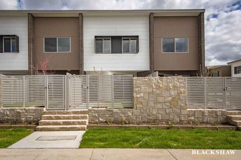 37/40 Pearlman Street Coombs 37/40 Pearlman Street Coombs