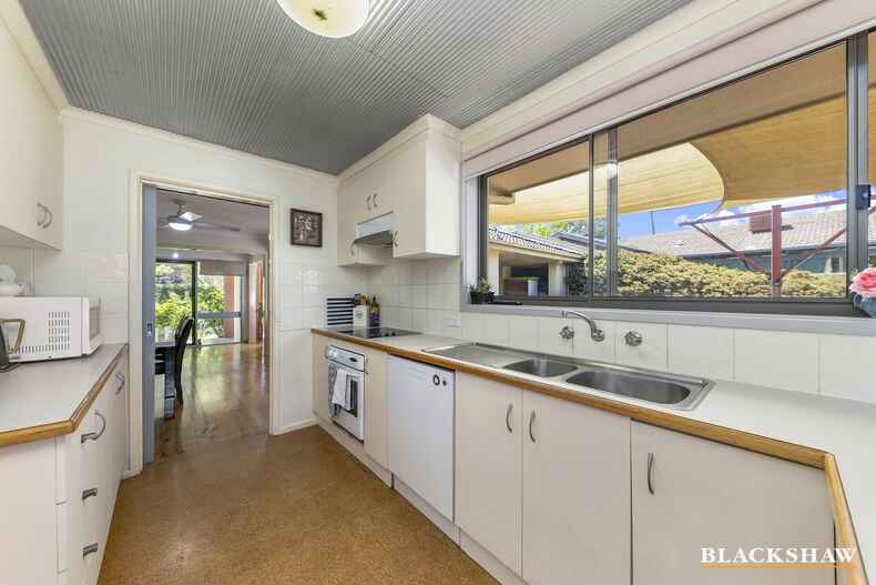 24 & 24A Summerland Circuit Kambah 24 & 24A Summerland Circuit Kambah