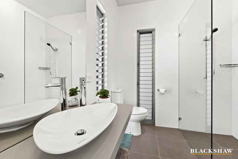 2/55 Pyang Avenue Malua Bay