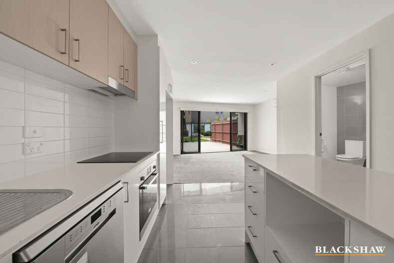 61/39 Jerrabomberra Avenue Narrabundah