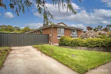 139 Learmonth Drive Kambah