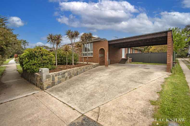 139 Learmonth Drive Kambah 139 Learmonth Drive Kambah