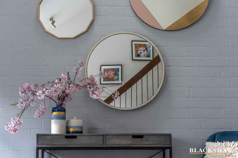 18 MacLachlan Street Holder 18 MacLachlan Street Holder