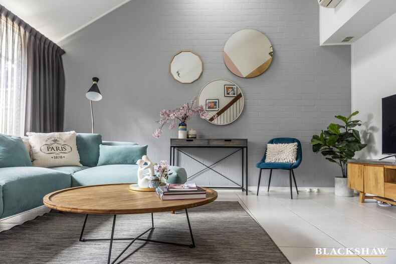 18 MacLachlan Street Holder 18 MacLachlan Street Holder