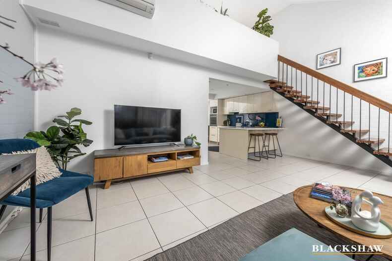 18 MacLachlan Street Holder 18 MacLachlan Street Holder