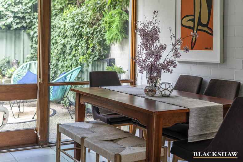 18 MacLachlan Street Holder 18 MacLachlan Street Holder