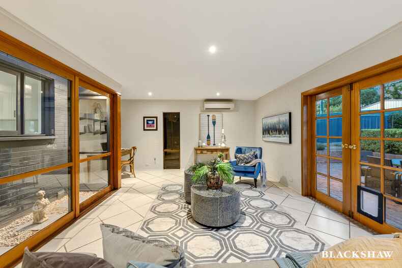 60 Hampton Circuit Yarralumla