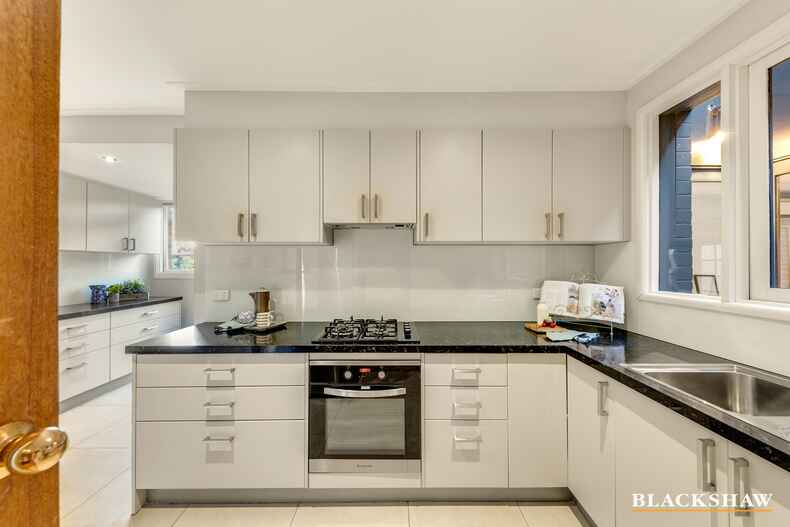 60 Hampton Circuit Yarralumla