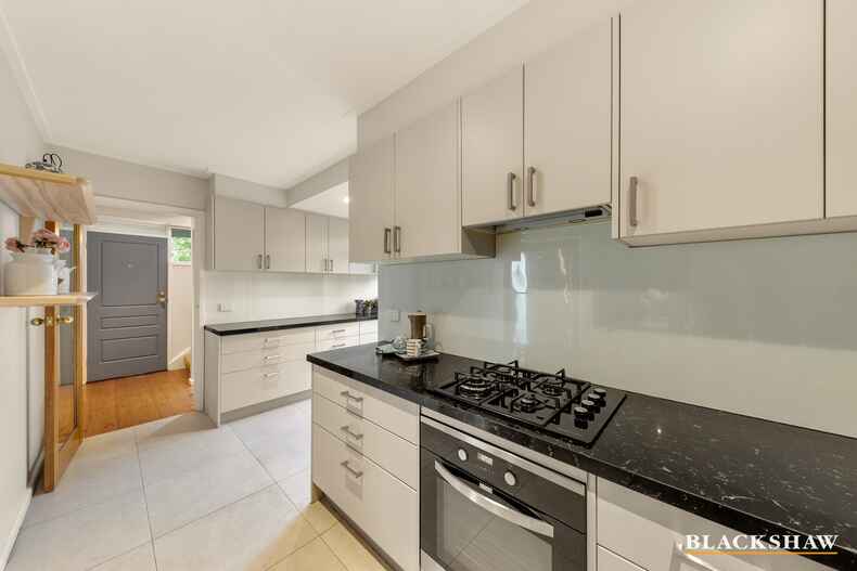 60 Hampton Circuit Yarralumla