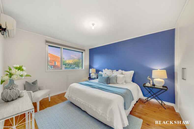 60 Hampton Circuit Yarralumla