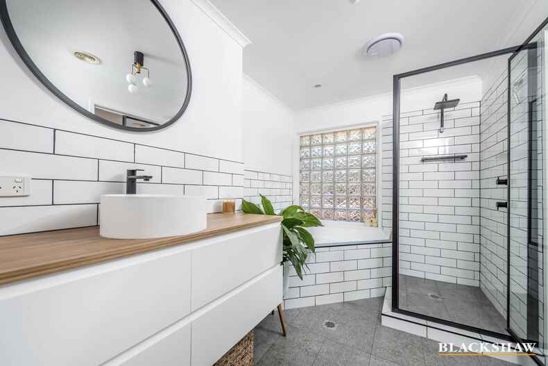 13 Isis Close Amaroo 13 Isis Close Amaroo