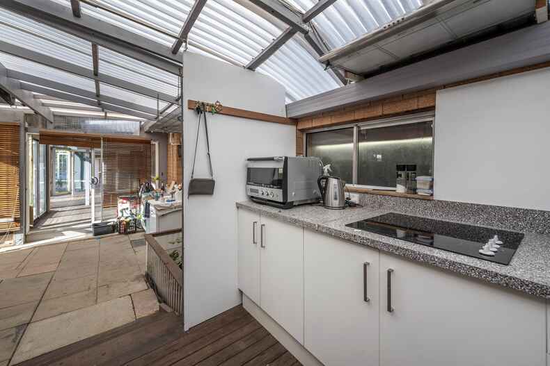 6 Meyers Place Macgregor 6 Meyers Place Macgregor