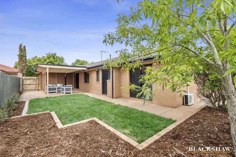 9 Bondfield Street Gungahlin 9 Bondfield Street Gungahlin