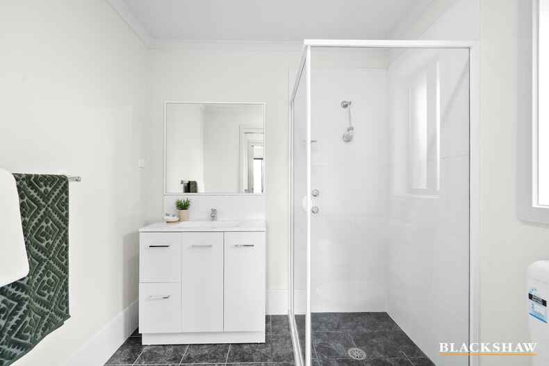 9 Bondfield Street Gungahlin 9 Bondfield Street Gungahlin