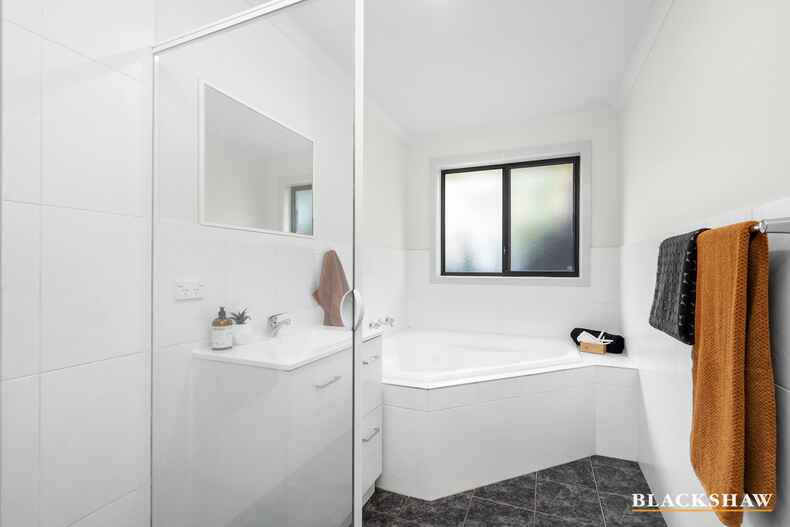 9 Bondfield Street Gungahlin 9 Bondfield Street Gungahlin
