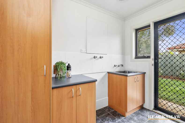 9 Bondfield Street Gungahlin 9 Bondfield Street Gungahlin