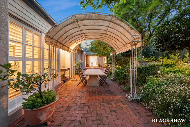 43 Dominion Circuit Forrest