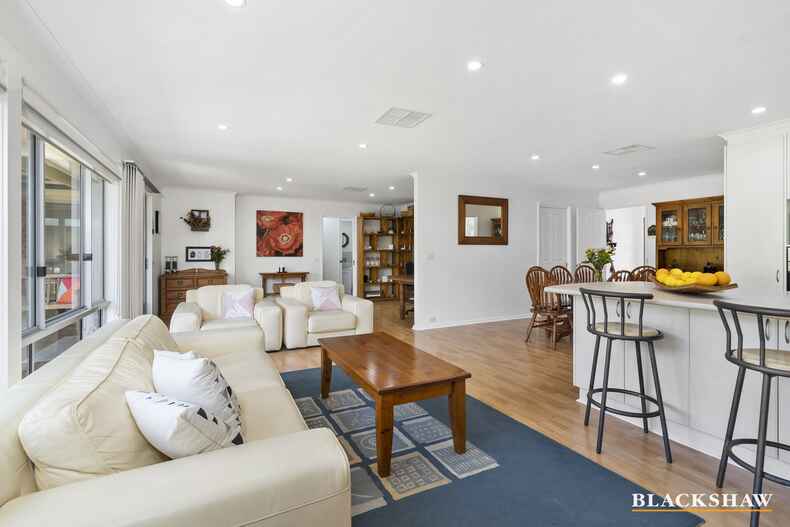 65 Shannon Circuit Kaleen 65 Shannon Circuit Kaleen