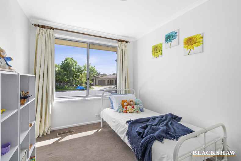 65 Shannon Circuit Kaleen 65 Shannon Circuit Kaleen