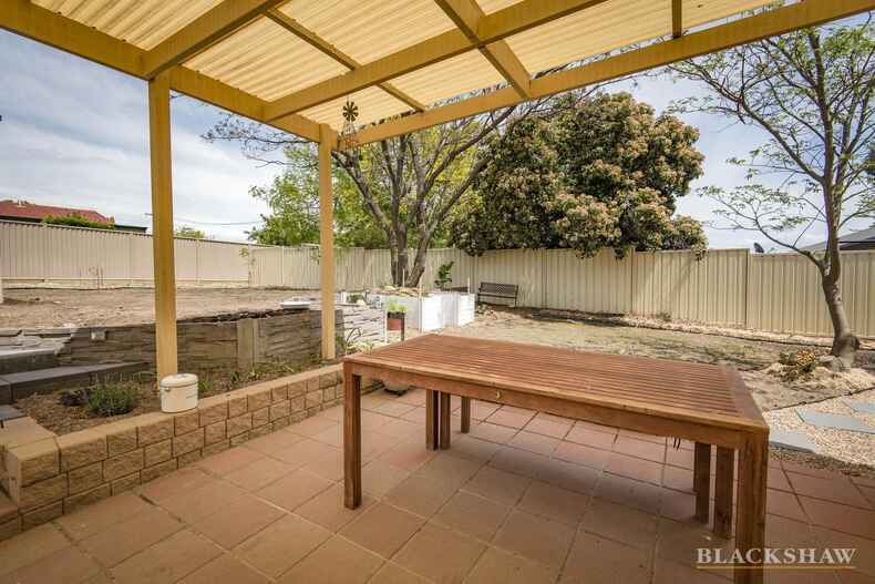 2 Wagstaff Place Isabella Plains 2 Wagstaff Place Isabella Plains