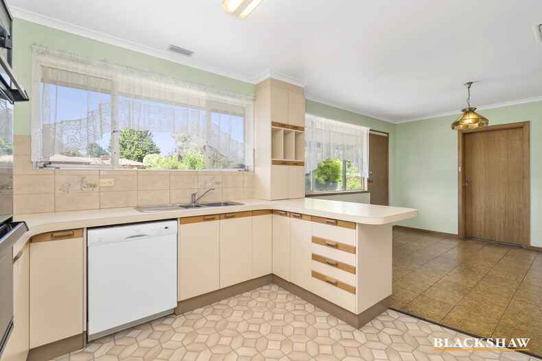 106 Shumack Street Weetangera 106 Shumack Street Weetangera