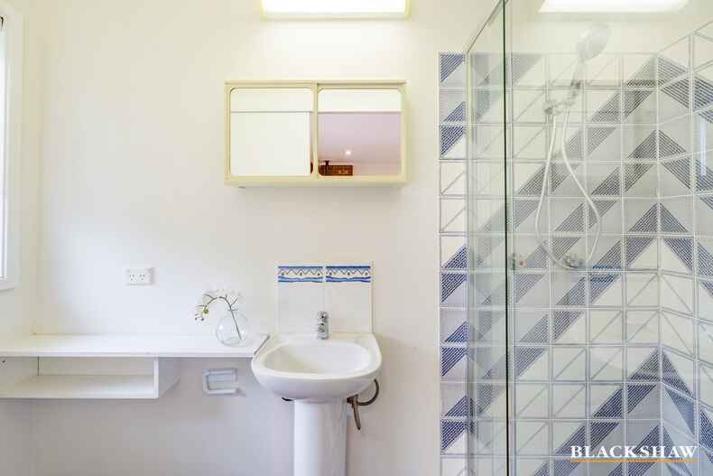 28 Goodparla Street Hawker 28 Goodparla Street Hawker