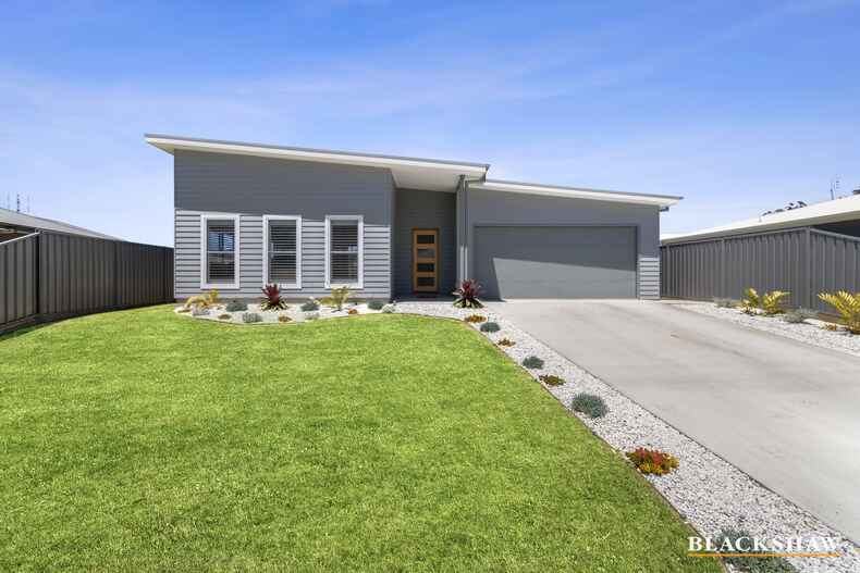 28 Gillan Grove Broulee