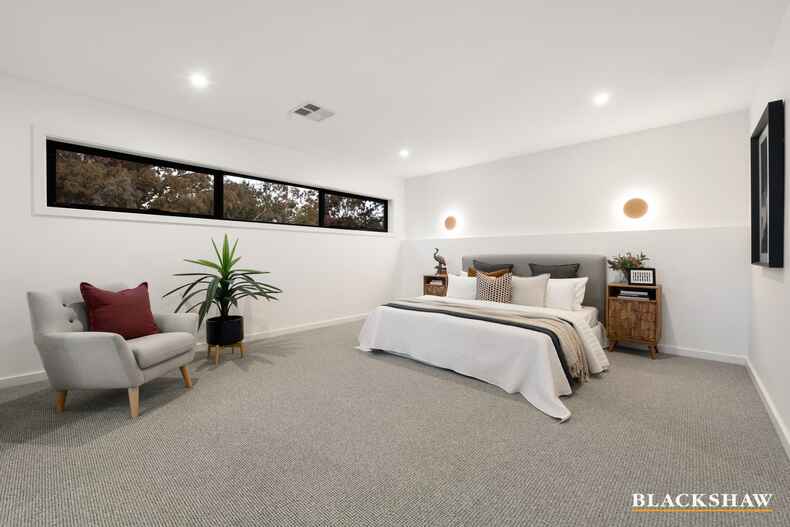 2/8 Toutcher Street Mawson