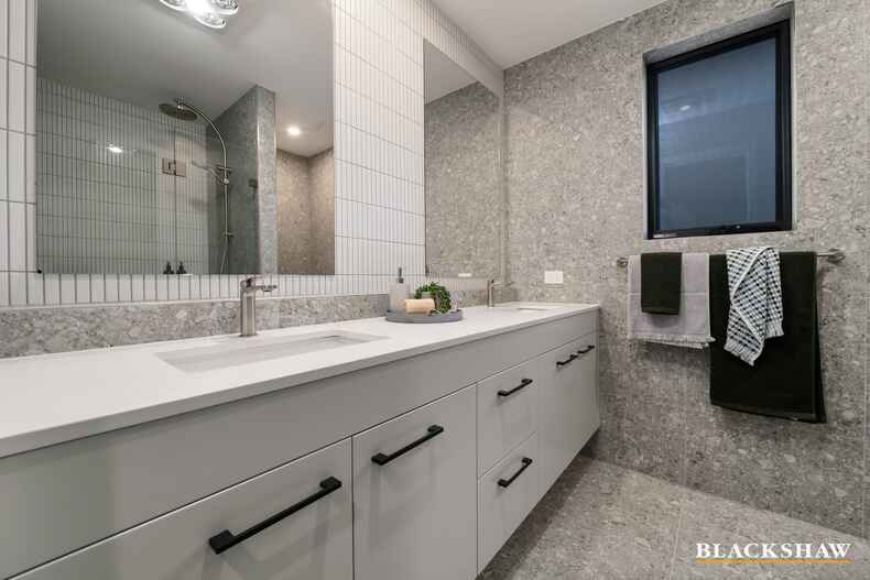 2/8 Toutcher Street Mawson